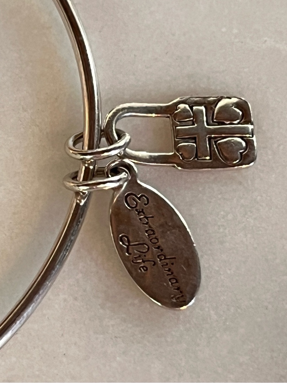Sterling Silver 925 Extraordinary Life Cross & Hearts Expandable Bangle Bracelet